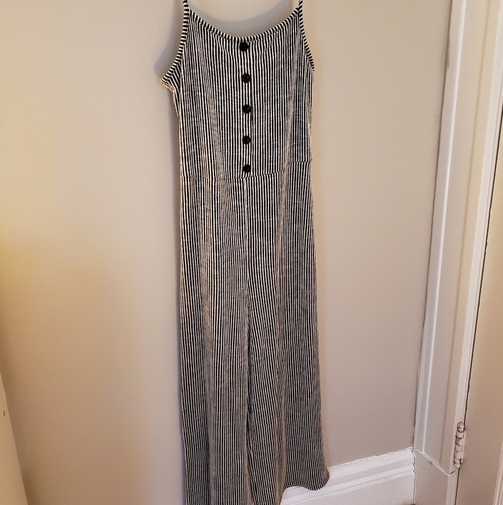 Black and white stripped jumper with buttons Size XS